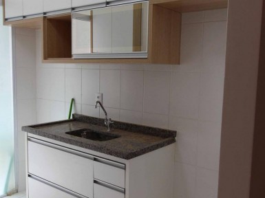 [Cozinha planejada em Vila Prudente SP em MDF branco tx e vidro reflecta bronze]
